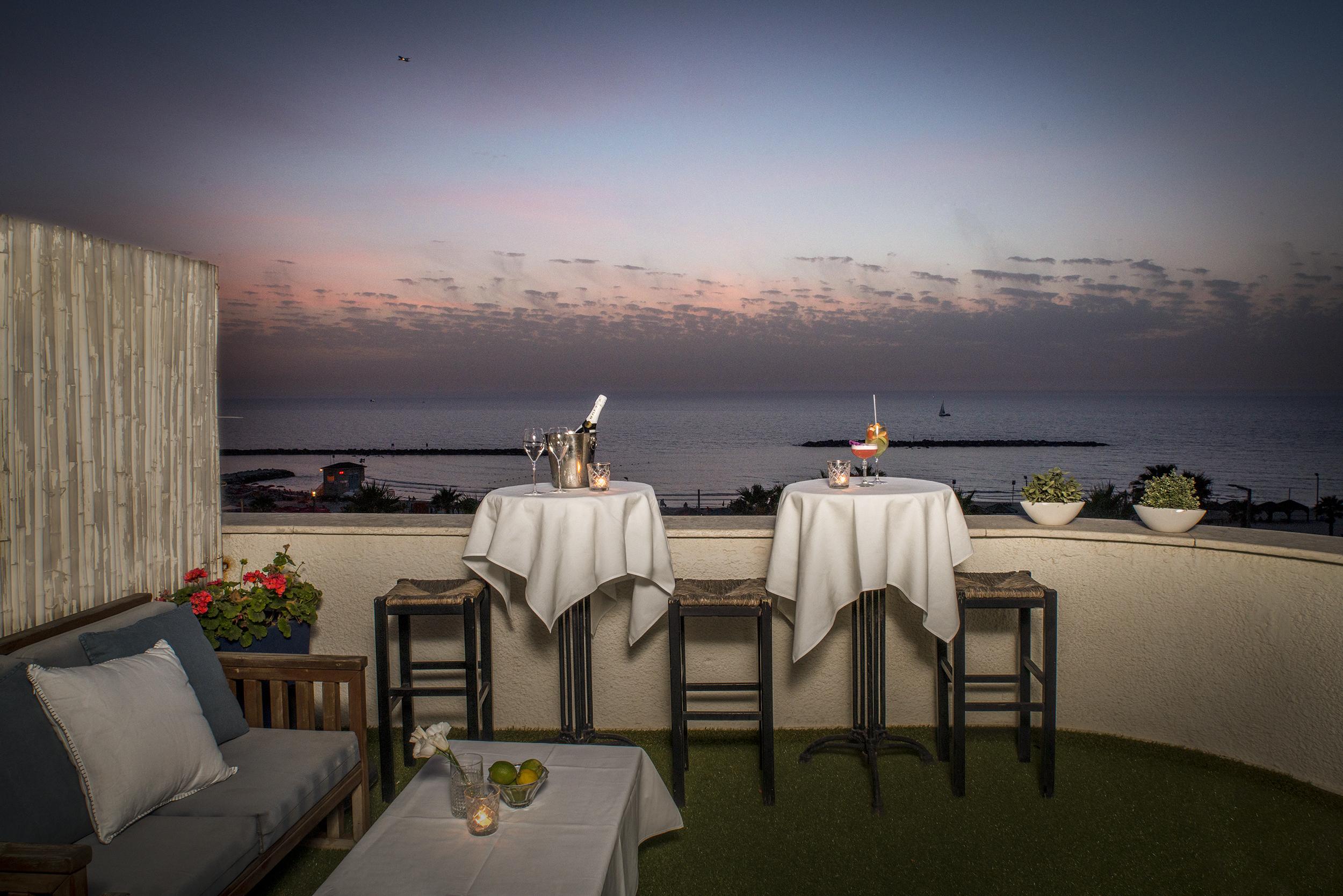 Dream Beach 98 Hotel And Spa Tel Aviv Exterior foto
