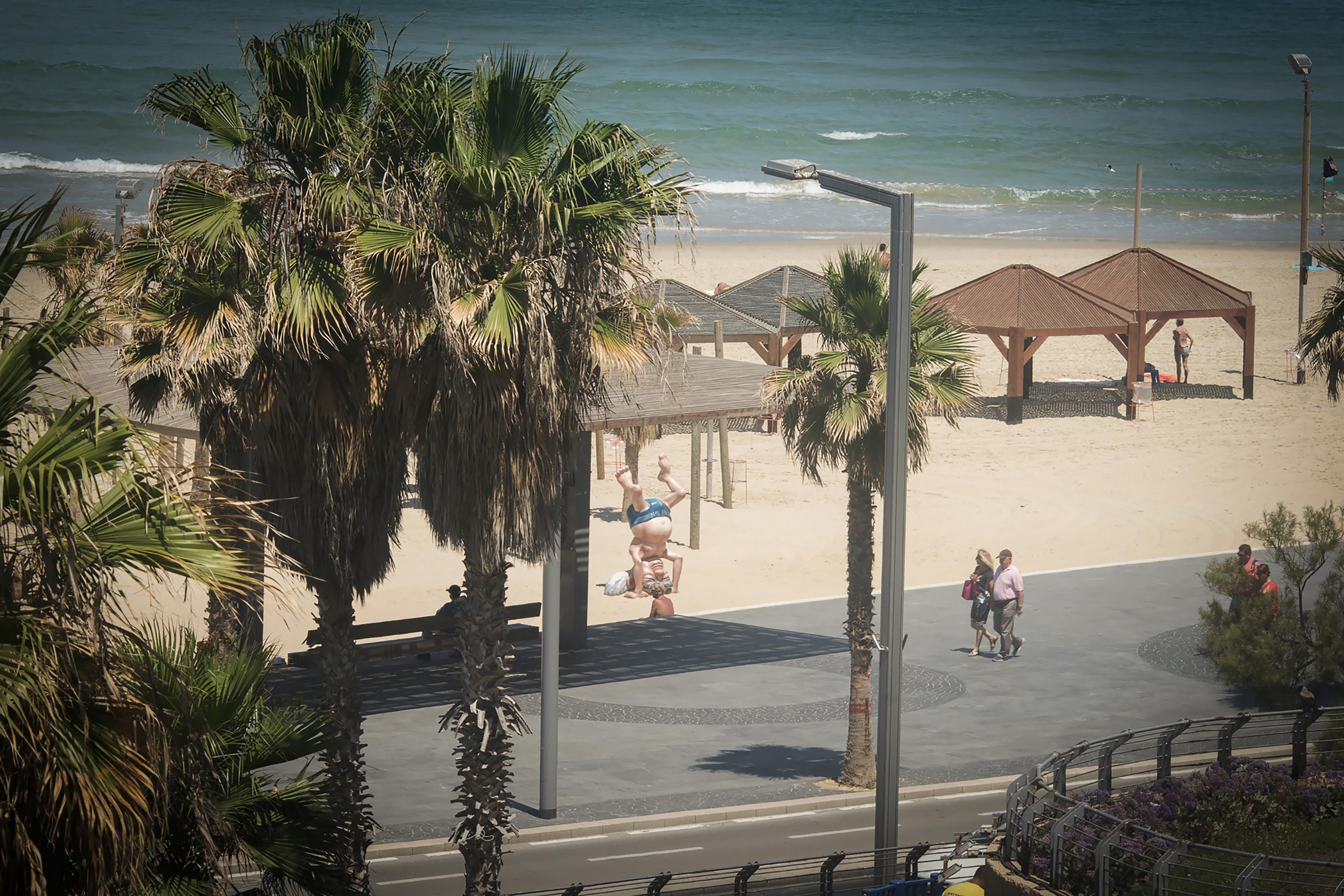 Dream Beach 98 Hotel And Spa Tel Aviv Exterior foto
